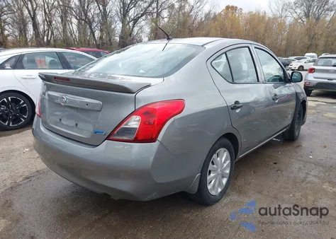 2014 Nissan Versa 1.6 S+ z USA, uszkodzony, nr VIN 3N1CN7AP3EL857574